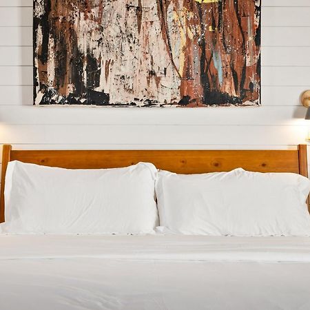 Boutique Room Steps From Downtown Mall Rose Jean - Room 4 Charlottesville Extérieur photo